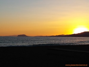 Puesta de sol en la Bahía de Mazarrón, Murcia, Bolnuevo.