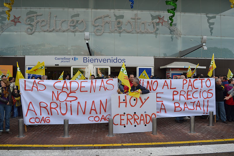 Imagen de archivo: protestas de Coag ante la distribución.