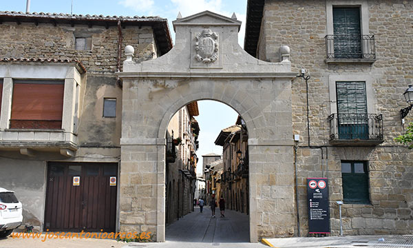 Entrada al casco antiguo de Olite, Navarra. /joseantonioarcos.es