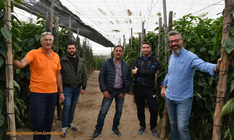 Agricultores de Nostoc Biotech. /joseantonioarcos.es