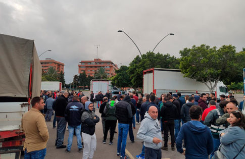 Agricultores protestan por la crisis del sector en Almería. /joseantonioarcos.es