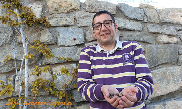 Ramón Puig es periodista y productor de avellana en Tarragona. /joseantonioarcos.es
