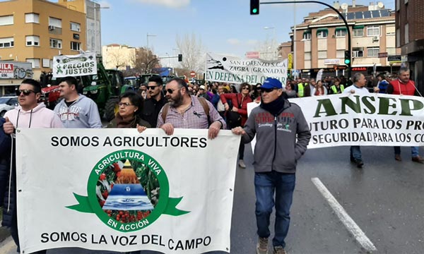 Agricultores y ganaderos por unos precios justos en Granada. /joseantonioarcos.es