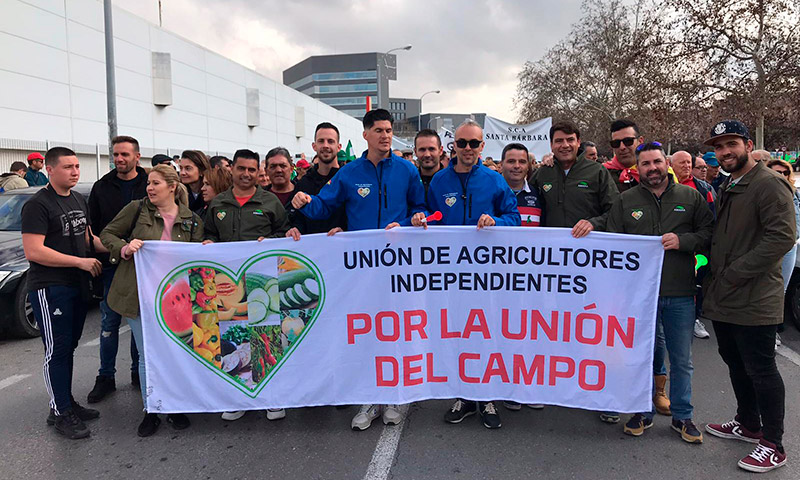 Agricultores Independientes ayer en la manifestación de Granada. /joseantonioarcos.es
