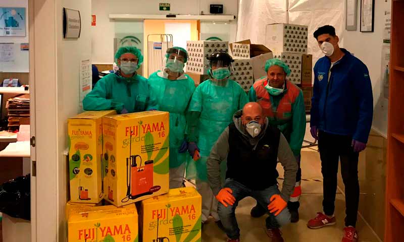 La Unión de Agricultores Independientes (UAI) y Abdera Suministros donan materiales a la Bola Azul de Almería para luchar contra el coronavirus. /joseantonioarcos.es