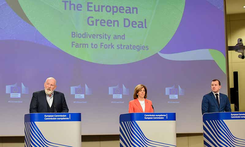 el vicepresidente de la CE y máximo responsable del Pacto Verde Europeo, el holandés Frans Timmermans y en la que participaron la comisaria de Salud, Stella Kyriakides, y el comisario de Medio Ambiente, Virginijus Sinkevicius. /joseantonioarcos.es